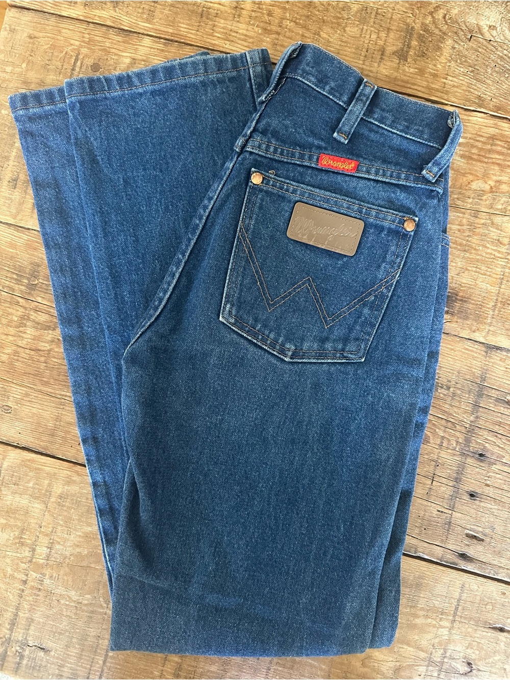 Wrangler Women's Boot Cut Jeans in Dark Blue Wash